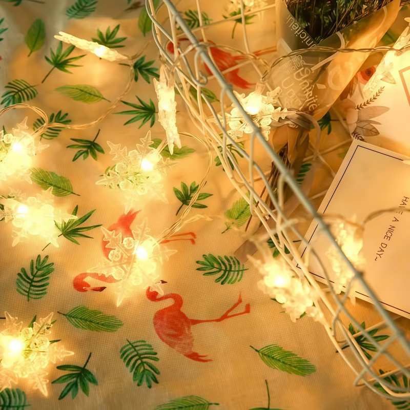 USB Powered Snowflake Curtain  - огляд і ціна Outdoor Solar Power Xmas Lights